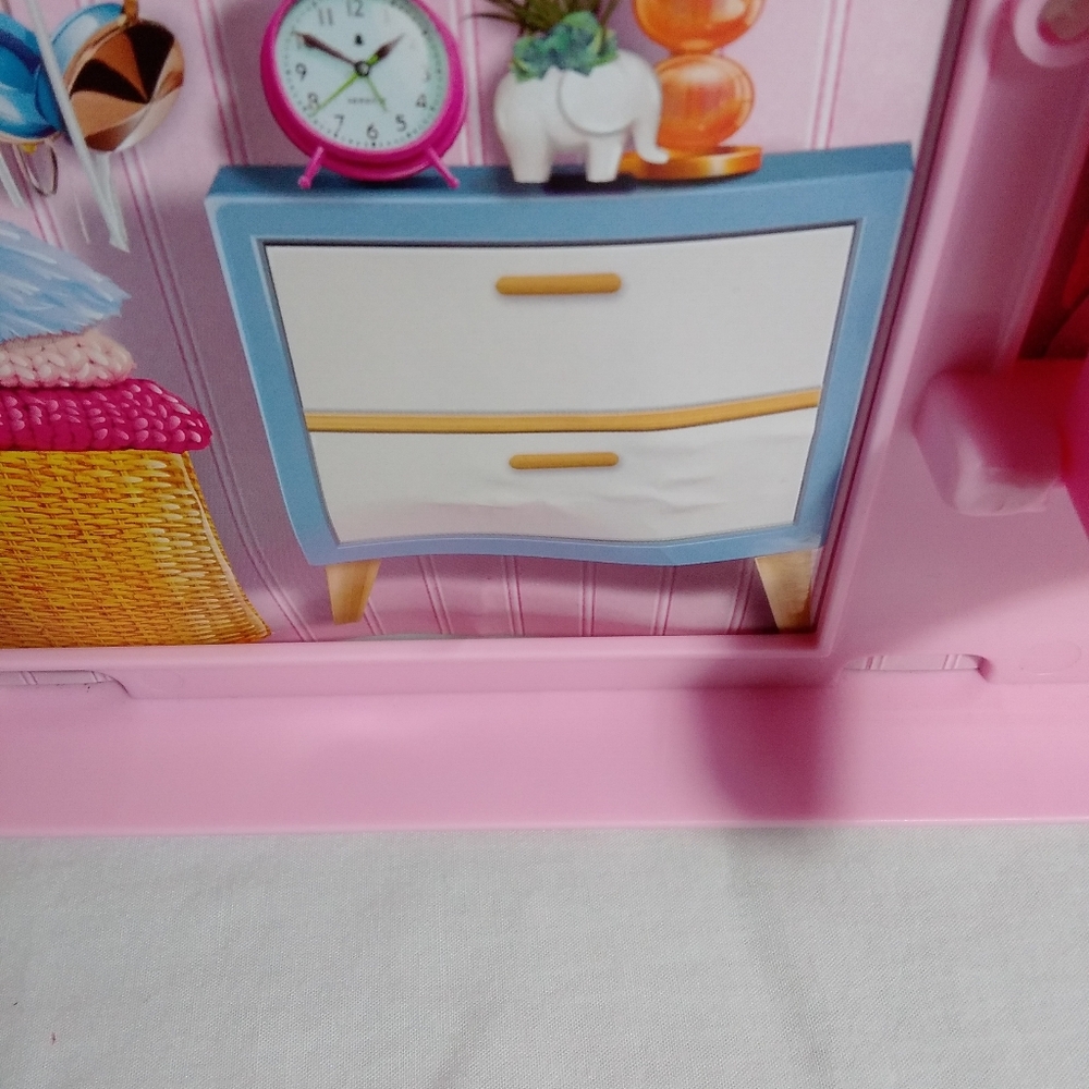Barbie Portable Set - Picture 10 of 16